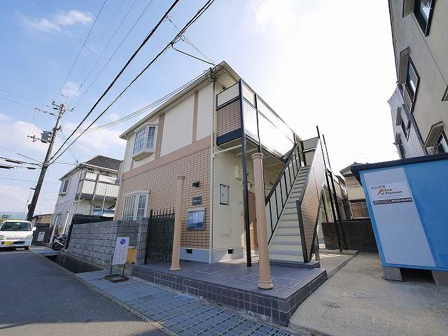 東九条第2マンションの外観|キレイな外観です。