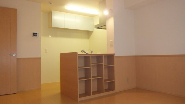 グレイスヴィラ東中山の居間・リビング|広いリビングです。