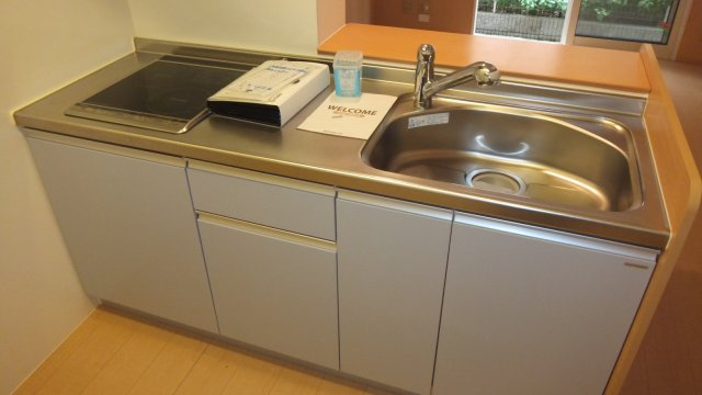 グレイスヴィラ東中山のキッチン|ＩＨ２口の使いやすいキッチンです。