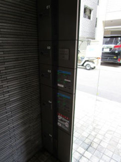 【エントランス】 | 宅配ボックス
