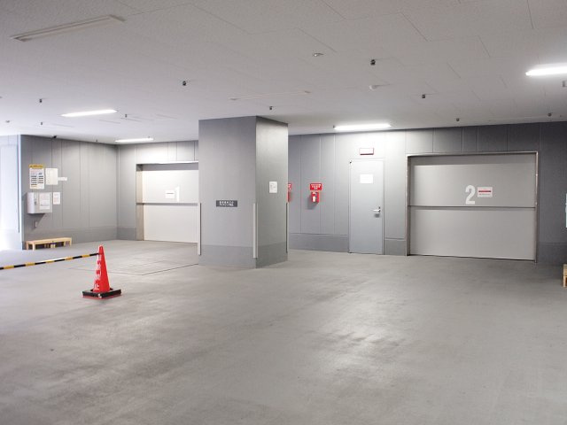 ルネッサなんばタワーの駐車場