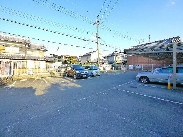 吉岡駐車場