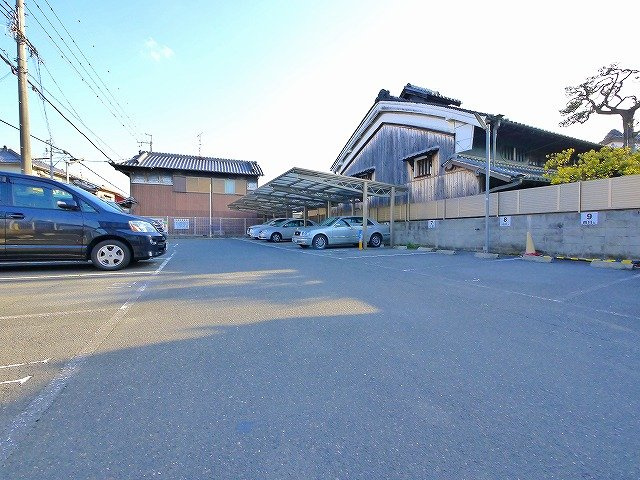 吉岡駐車場の外観