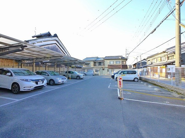 吉岡駐車場の外観