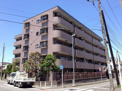 【外観】 | クレッセント武蔵中原 | 買物時に便利なエレベーター・安心して暮らせるオートロック付。