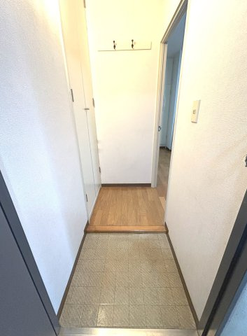 ハイ・シティ湯島の玄関|※写真は同タイプの別室になります