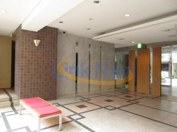 【その他共用部分】 | ロイヤル梅田シティ | いつも清潔に管理の行き届いたロビーです！