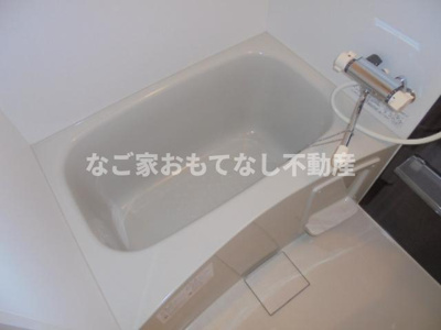 【浴室】 | グローブアマランス庄内通（Ｇｌｏｂｅａｍａｒａｎｔｈ庄内通） | 同タイプ写真