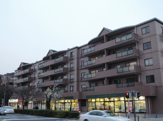 【外観】 | 平成29年8月大規模修繕工事実施済！JR根岸線「石川町」駅バス15分、横浜市営バス「本牧」停徒歩1分！