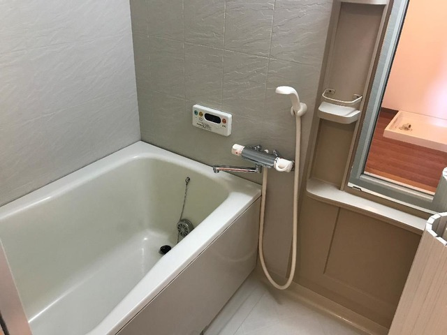 フローラルコート大高の浴室