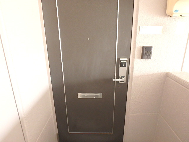 フローラルコート大高の玄関