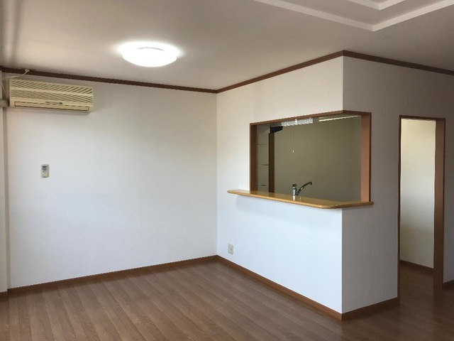 フローラルコート大高の居間・リビング