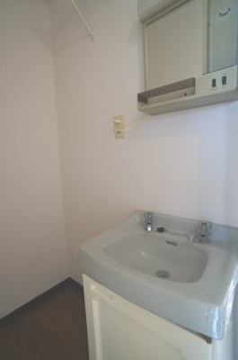 【洗面所】 | カサ・デ・コリーナ