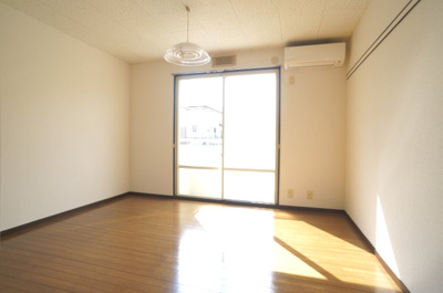 【洋室】 | カサ・デ・コリーナ | 日当たり良好♪