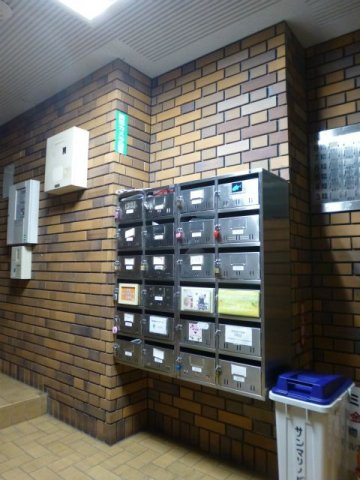 サンマリノビルのエントランス