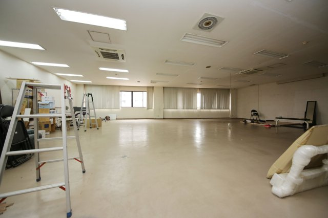 協和ビルのロビー