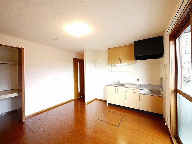 エミネンス　Ｂ棟の居間・リビング|ゆったり過ごせるリビングです