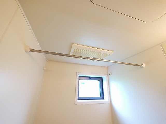 エミネンス　Ｂ棟の設備|お風呂の中に窓が付いてます