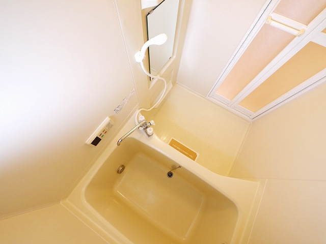 エミネンス　Ｂ棟の浴室|コンパクトで使いやすいお風呂です