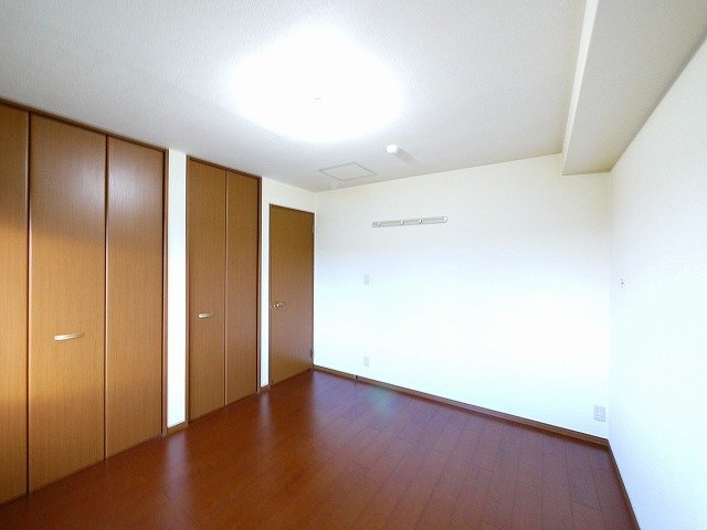 エミネンス　Ｂ棟の洋室|使い勝手のいい洋室です