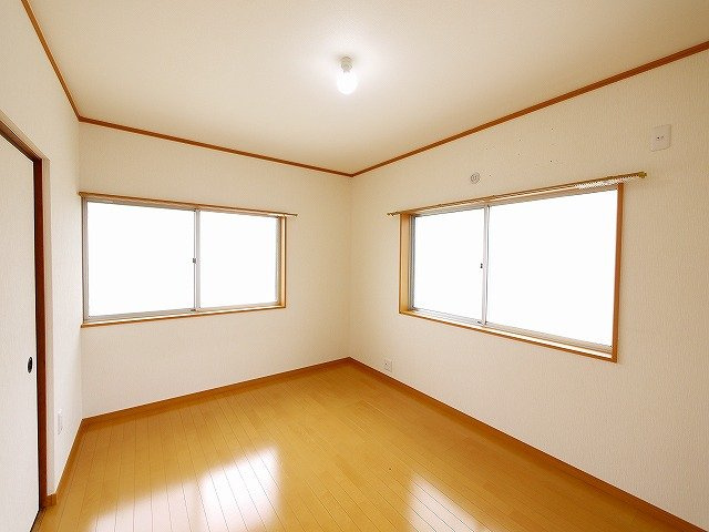 山谷住宅Ⅱの洋室|ゆったりした洋室です