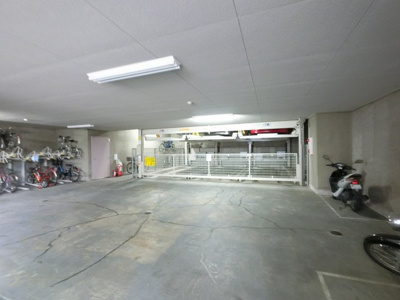 【駐車場】 | プラハ新横浜