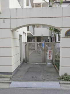 【エントランス】 | 東急東横線「新丸子」駅徒歩4分の好立地！