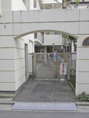 【エントランス】 | プロパティ新丸子 | 東急東横線「新丸子」駅徒歩4分の好立地！
