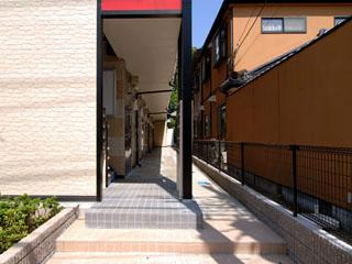 【エントランス】 | プチベルク四番館