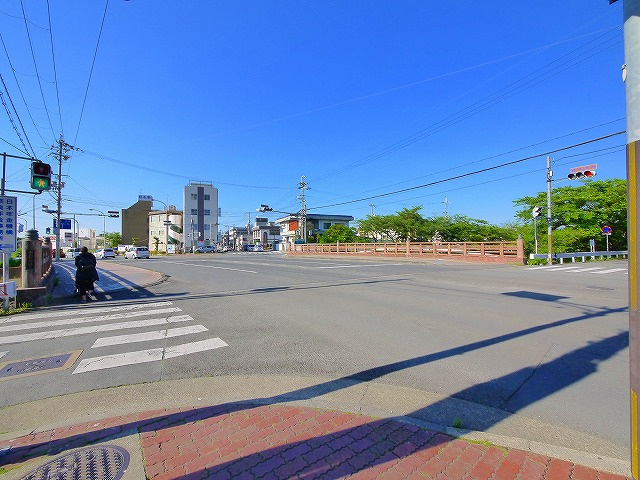 カーサフラッシュナカイの周辺