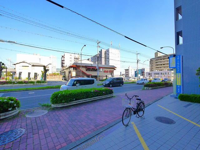 カーサフラッシュナカイの周辺