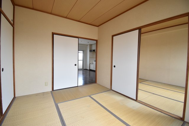 コンフォート北花田の和室