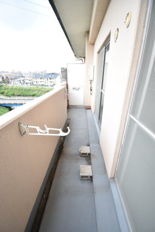 コンフォート北花田のバルコニー