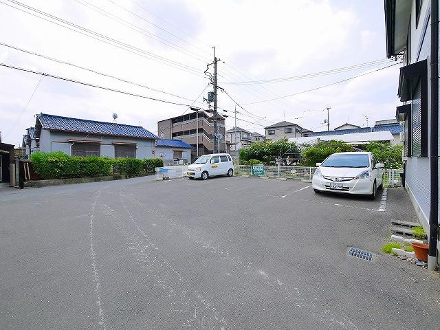ソレイユⅡの駐車場|駐車スペースもあります