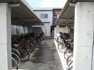 【駐車場】