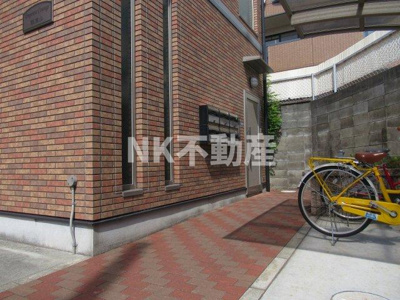 【エントランス】 | アンプルールクラージュ瓢箪山（瓢箪山賃貸） | エントランスです