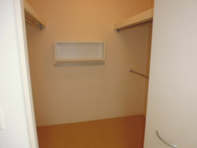 ファーデン・ハウスの収納|ウォークインクローゼット