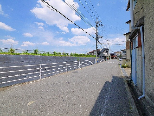 小林町倉庫の周辺