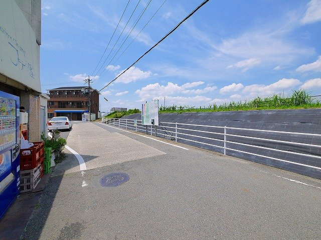 小林町倉庫の周辺
