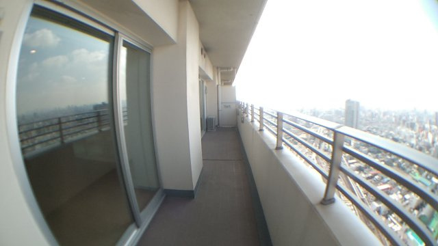 荒川区南千住４丁目の賃貸マンションのバルコニー