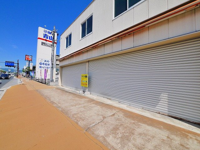 二条大路南2丁目貸店舗のエントランス