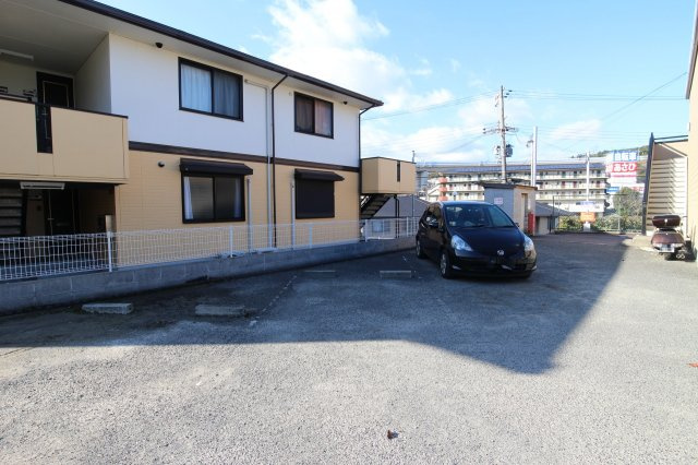 ビラ・タルミの駐車場