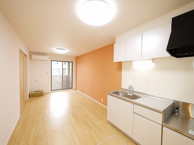 サンモール長柄の内装|明るい室内です