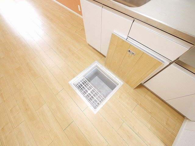 サンモール長柄の収納|収納スペース豊富です