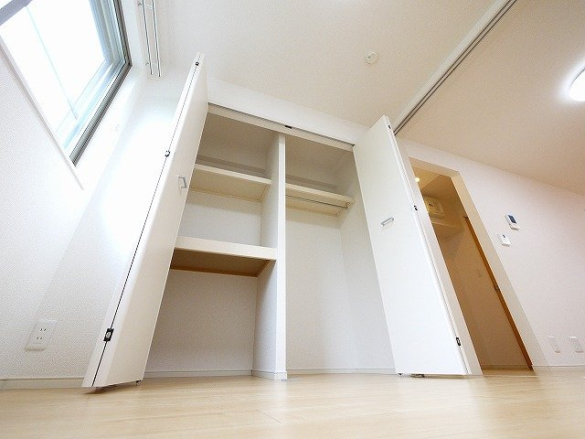 サンモール長柄の収納|大きなものも収納できそうです