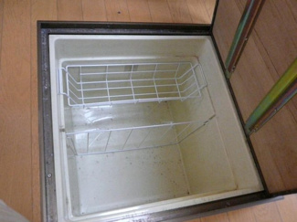 【その他共用部分】 | キッチンにある床下収納です！食品・日用品の保存に便利ですよね☆調味料などの買い置きにもぴったり♪
