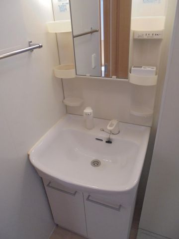 グレイスヴィラ東中山の独立洗面台