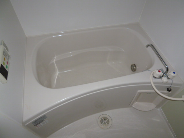 メロウグローブＣの浴室|追い焚きバス