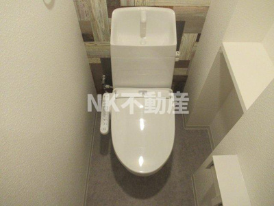 【トイレ】 | エムズコート小阪（河内小阪賃貸） | 落ち着いた色調のトイレです