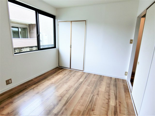 ファーストコーポ八千代の洋室